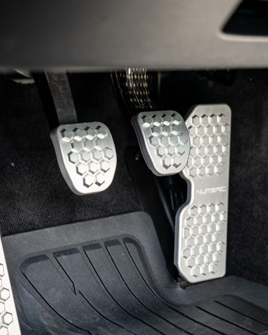 Numeric Racing Pedals Numeric Racing Pedals (986/996) Installation Guide
